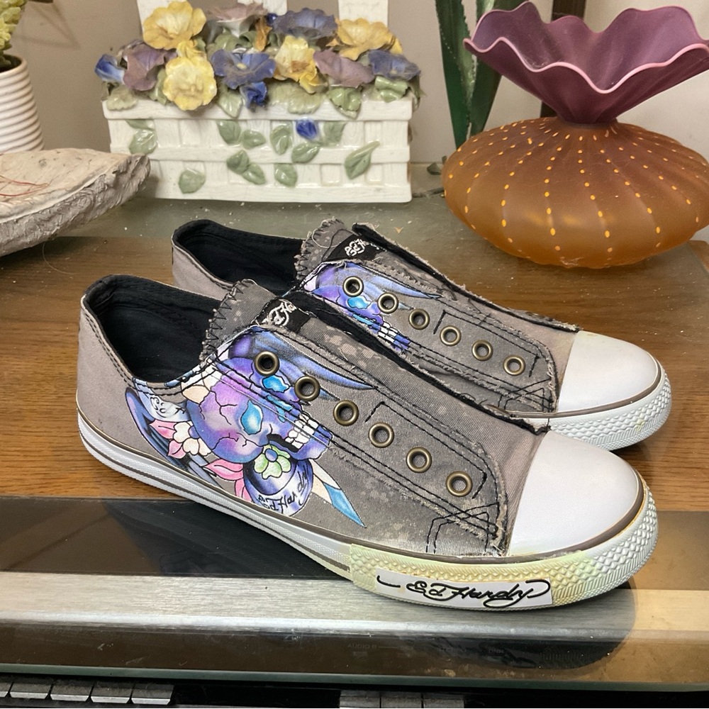 ED HARDY LACELESS “SKULL AND FLORAL” SNEAKERS 9